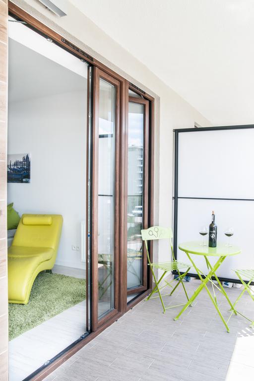Bizapartments - Modern Flats With Parking Warszawa Rum bild